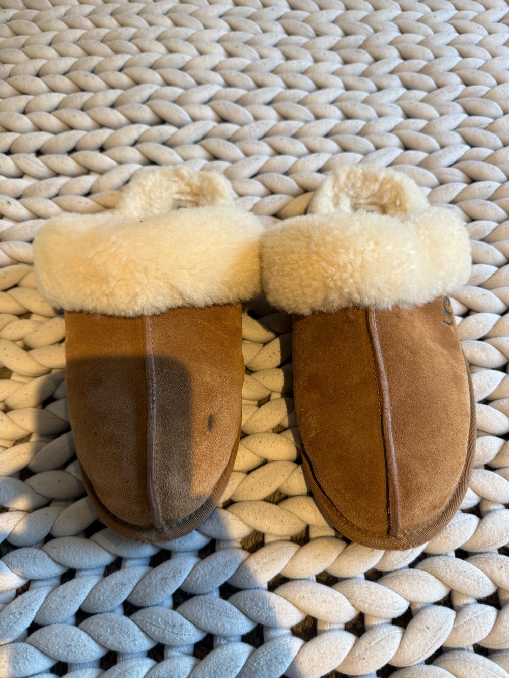 Uggs slides